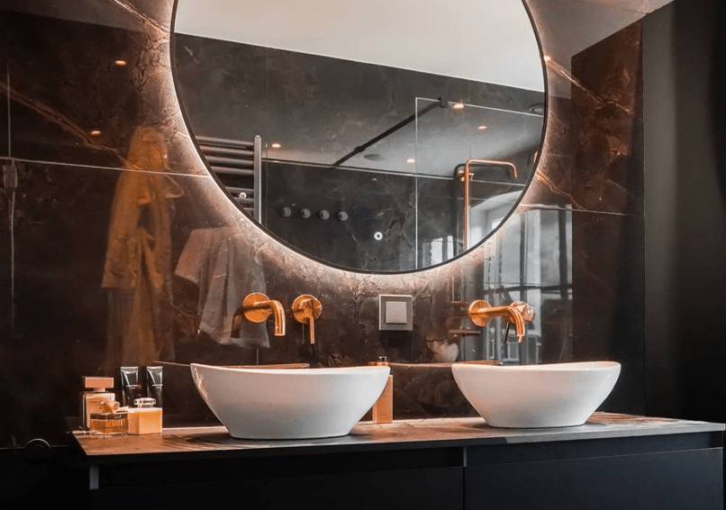 Referentie_foto_badkamerspiegel_ilona_met_zwarte_omlijsting_detail_11