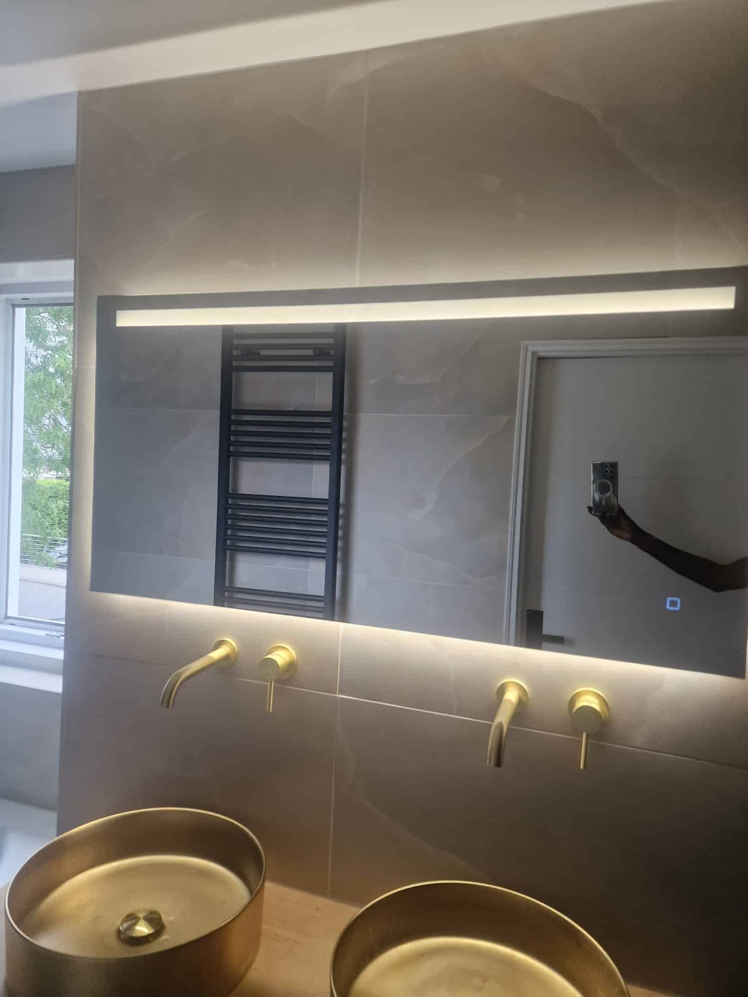 Badkamerspiegel Ambi 120x60 sfeer klant (1)