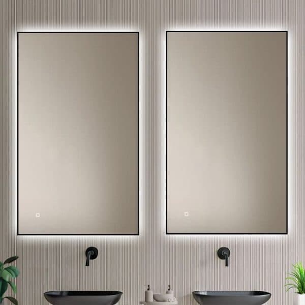 Badkamerspiegel Sorento 100×60, met zwarte lijst, verticaal 2 naast elkaar